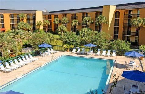 quality inn suites universal studios area reviews